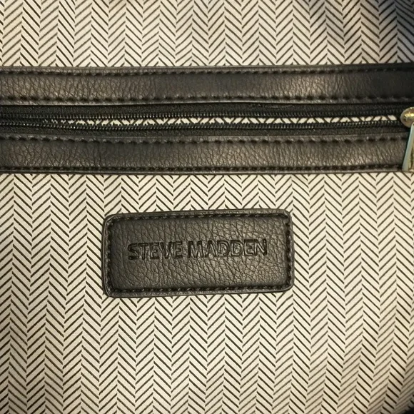 Steve Madden Quilted Tote Bag - Picture 11 of 11